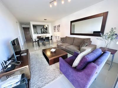 Moderno Apartamento de 2 Dormitorios y Medio en Torre con Servicios, Playa Brava