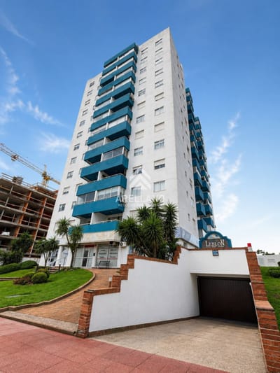 3 dormitorios, vista al mar