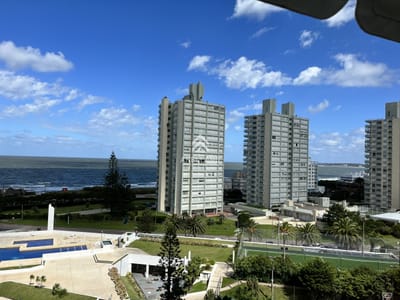 Venta apartamento 1 dormitorio y medio LIncon Center