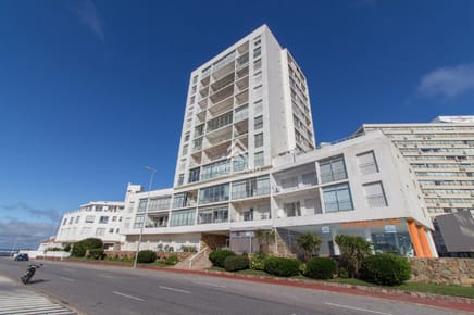 Venta Apartamento frente al mar 3 dormitorios.
