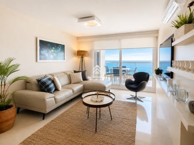 Moderno Apartamento de 3 Dormitorios con Parrillero propio y Dependencia, Playa Brava Punta del Este