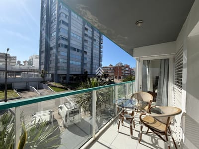 Apartamento de 1 dormitorio en Venta en Punta del este , Península , Bajos gastos a pasos del mar