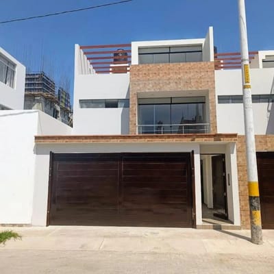 EN VENTA ESPECTACULAR CASA DE ESTRENO URB PORTO VERDE