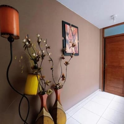 EN VENTA AMPLIO DEPARTAMENTO EN VENTA URB SOLILUZ