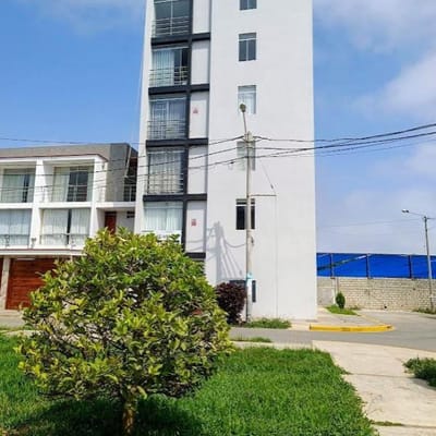 VENDO DEPARTAMENTO DE  DORMITORIOS URB SOLILUZ