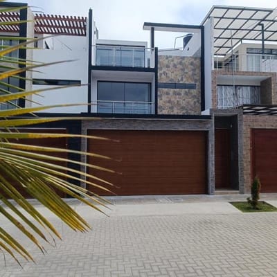 EN VENTA CASA DE ESTRENO  PISOS URB PORTO VERDE TRUJILLO