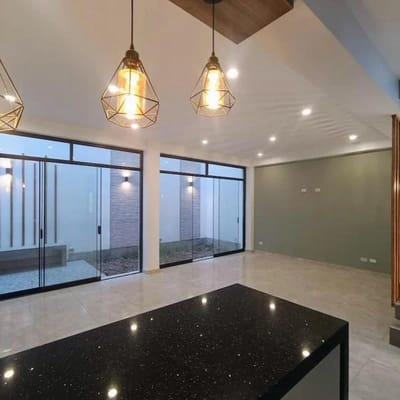 OCASIN EN VENTA CASA DE ESTRENO URB ROSAS DE AMRICA TRUJILLO