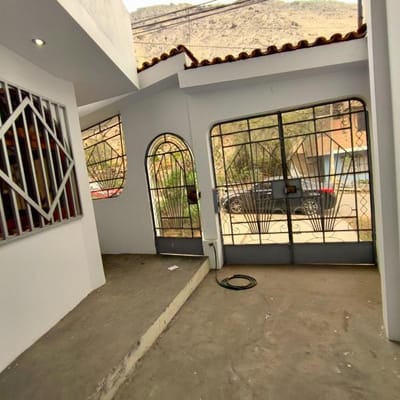 VENTA CASA  PISOS AT M ALT AV EL SANTUARIO URB VILLA MANGOMARCA