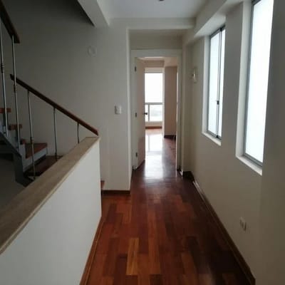 VENTA TRIPLEX EN SURCO