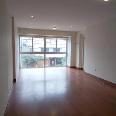 Flat de  m  Dorm  servicio  cocheras