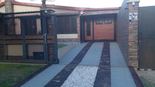 Venta Parque del Plata a Metros del Mar Excepcional Propiedad
