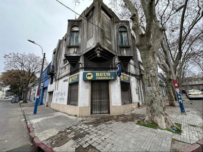 Venta local comercial + casona de altos Prox Barrio Reus