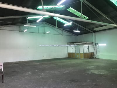 VENTA LOCAL INDUSTRIAL EN BRAZO ORIENTAL, GALPON, DEPOSITO, ENTRADA VEHICULAR, VENTA CON RENTA