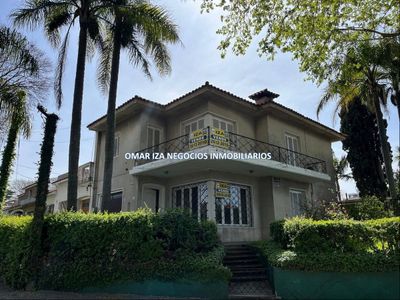 VENTA DE EXCELENTE CASA EN PADRON UNICO, MALVIN, 4 DORMITORIOS, PATIO
