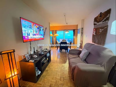 VENTA APARTAMENTO EN MALVIN SOBRE RAMBLA, DOS DORMITORIOS, EXCELENTE UBICACION