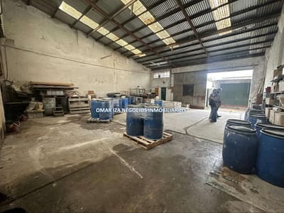 VENTA LOCAL COMERCIAL EN PEREZ CASTELLANO, 260M2, ENTRADA VEHICULAR, EXPLANADA, GALPON, DEPOSITO