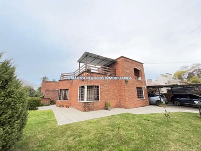 Venta casa Carrasco Norte, 3 dormitorios prox Estadio Charrúa y Portones, sobre Bolivia