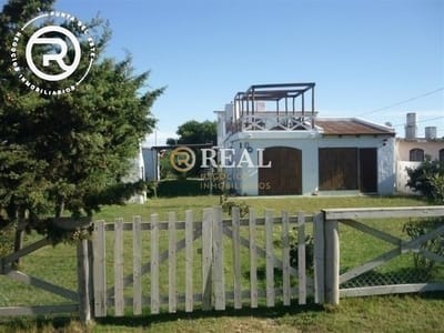 Casa en alquiler en Balneario Buenos Aires.