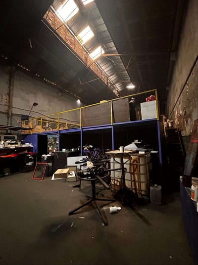 Local Industrial en venta con doble frente en Cordón