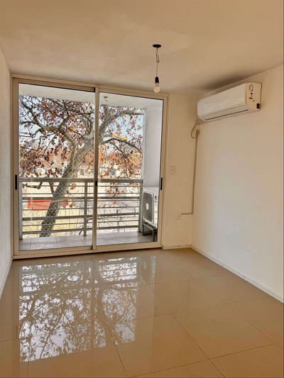 Apartamento de 2 dormitorios con garaje en Tres Cruces