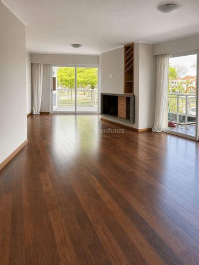Apartamento en alquiler Punta Gorda 3 dormitorios y servicio