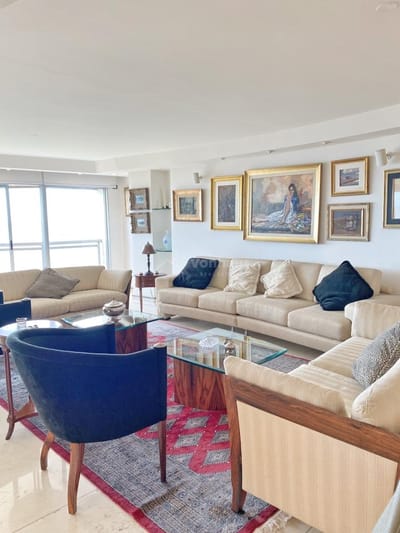 Apartamento con muebles en la rambla de punta carretas