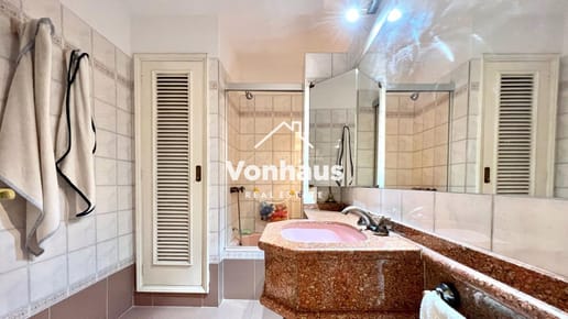 Gran apartamento sobre Rambla de Puerto de Buceo 4 dormitorios.