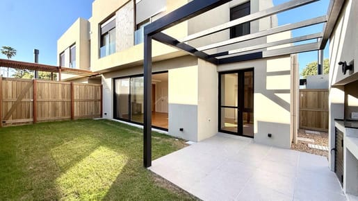 Casa a estrenar en Barra de Carrasco 3 dormitorios