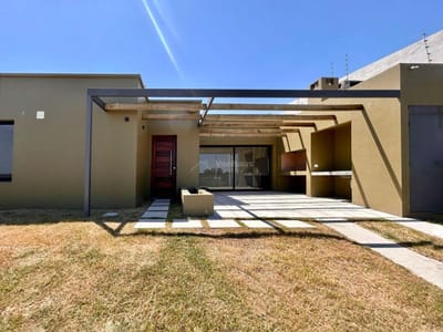 Casa en Venta de 2 dormitorios en zona Almenara