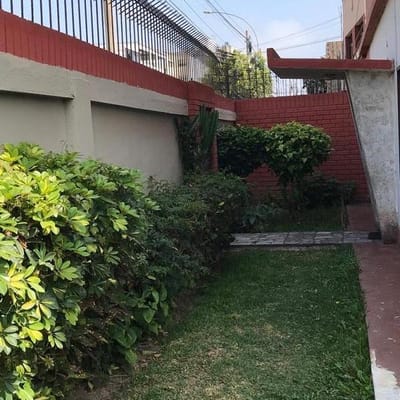 VENTA DE CASA PARA NEGOCIO O VIVIENDA ALT PLAZA VEA SUCRE PUEBLO LIBRE