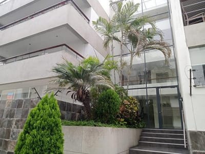VENTA AMPLIO DPTO DUPLEX DOR REYNALDO DE VIVANCO CHACARILLA SURCO