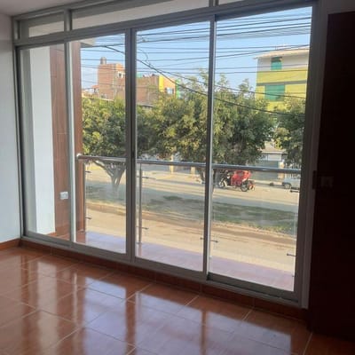 Alquiler de departamento de estreno segundo piso