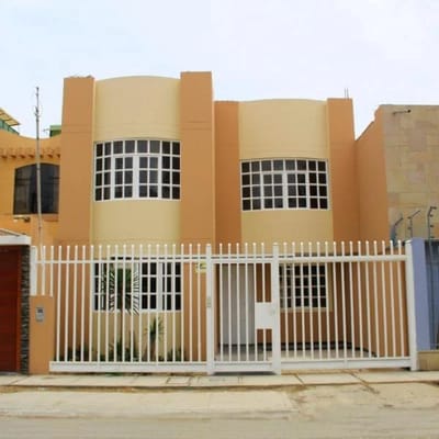 Venta de hermosa casa con acceso a parque privado Urb Villa del Norte