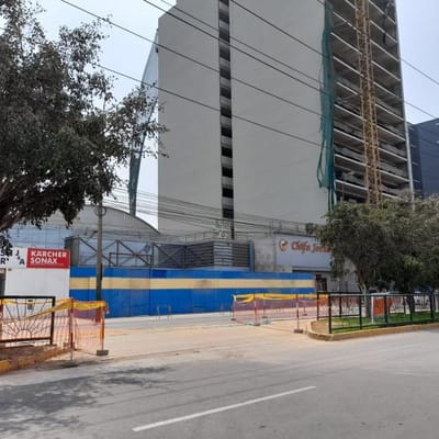 TERRENO EN VENTA  EN  AV OLGUIN FRENTE AL JOCKEY PLAZA