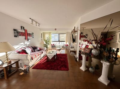 Vende Apartamento frente al mar en Brava, Punta del Este de 2 dormitorios.