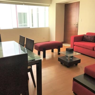 DPTO AMOBLADO  DORM  COCHERA