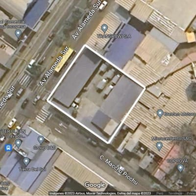 TerrenoLocal comercial en esquina m