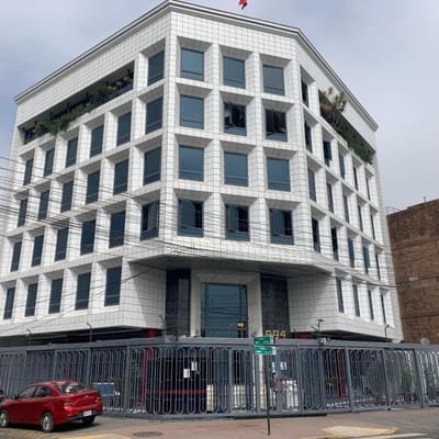 EDIFICIO DE OFICINAS EN ALQUILER - SAN ISIDRO