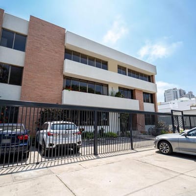 San Isidro vendo estupendo pent house duplex frente a parque