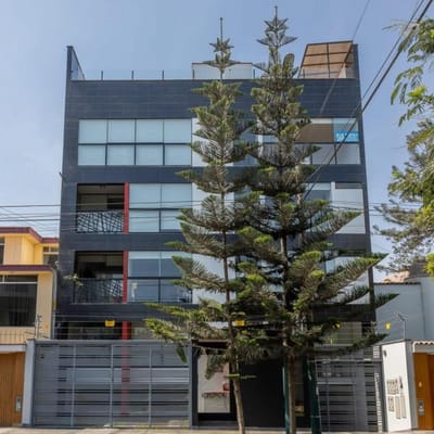 Vendo Moderno departamento de  dormitorios y piscina en Surco Tambo de Monterrico