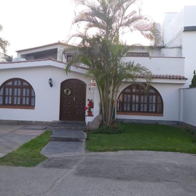 Casa en condominio en Monterrico  pisos cerca a Casuarinas