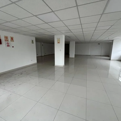 ALQUILO LOCAL COMERCIAL EN LINCE