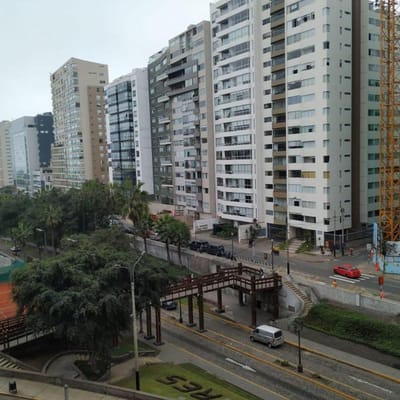 Malecn de Miraflores con vista al mar