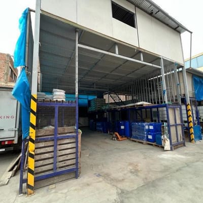 SE VENDE EN CHORRILLOS LOCAL INDUSTRIAL IDEAL TALLER FABRICA