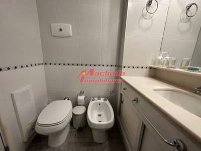 Apartamento de dos dormitorios en venta y alquiler  frente a playa brava