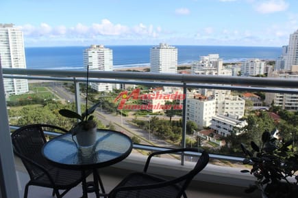 ALQUILER EN ENERO EN TORRE ONE II, VISTA AL MAR, MUY BUENOS AMENITIES
