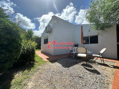 Venta de casa en Tio Tom, Punta Ballena a metros del mar. Oportunidad