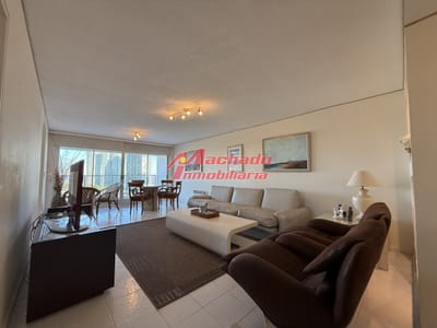 Venta de Apartamento en Mansa, 3 dormitorios