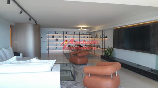 Amplio apartamento en Primera línea de playa brava. PUNTA del Este. Alquiler de verano y venta