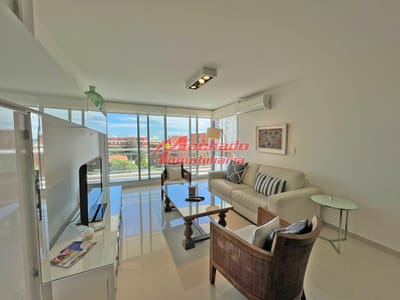 Venta Apartamento 2 dormitorios Playa Mansa Punta del Este